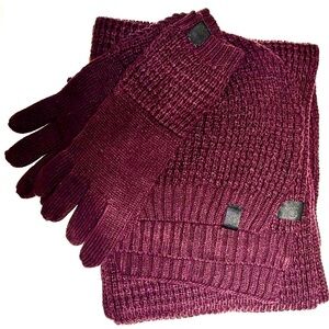 284. Calvin Klein Deep Burgundy Knit Gloves, Hat, Scarf Set NWT